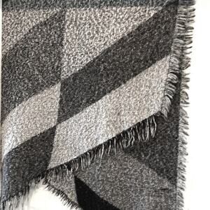 Black n grey shawl sweater wrap Shawl womans ONE SIZE